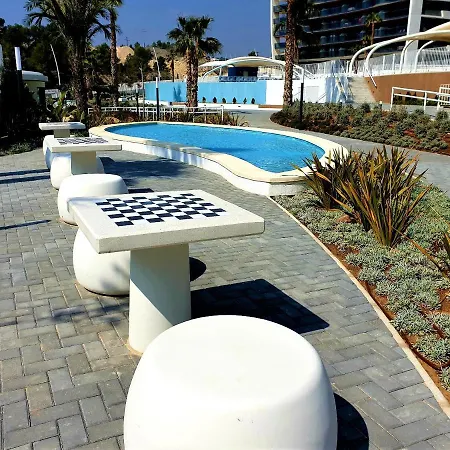 Sunset Waves By Apturist Benidorm